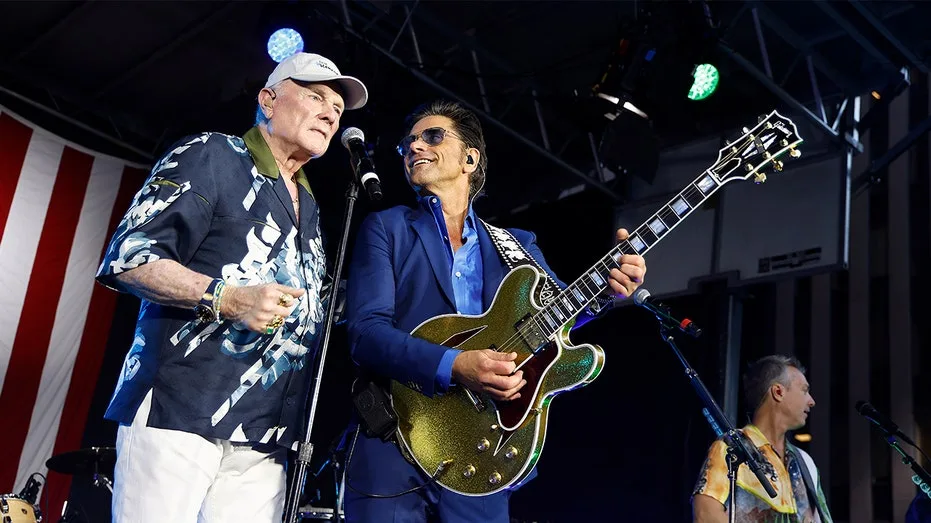 John Stamos says Beach Boys legend Mike Love is facing 'serious health challenges'
