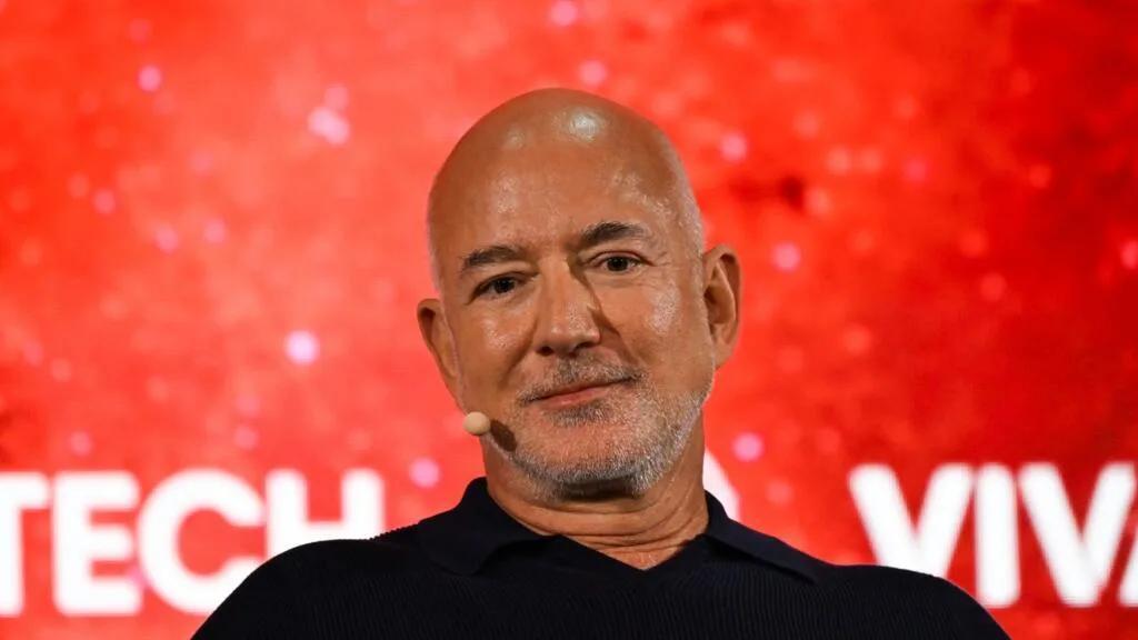 Liverpool annonce l'arrivée de Jeff Bezos en tant qu'actionnaire minoritaire