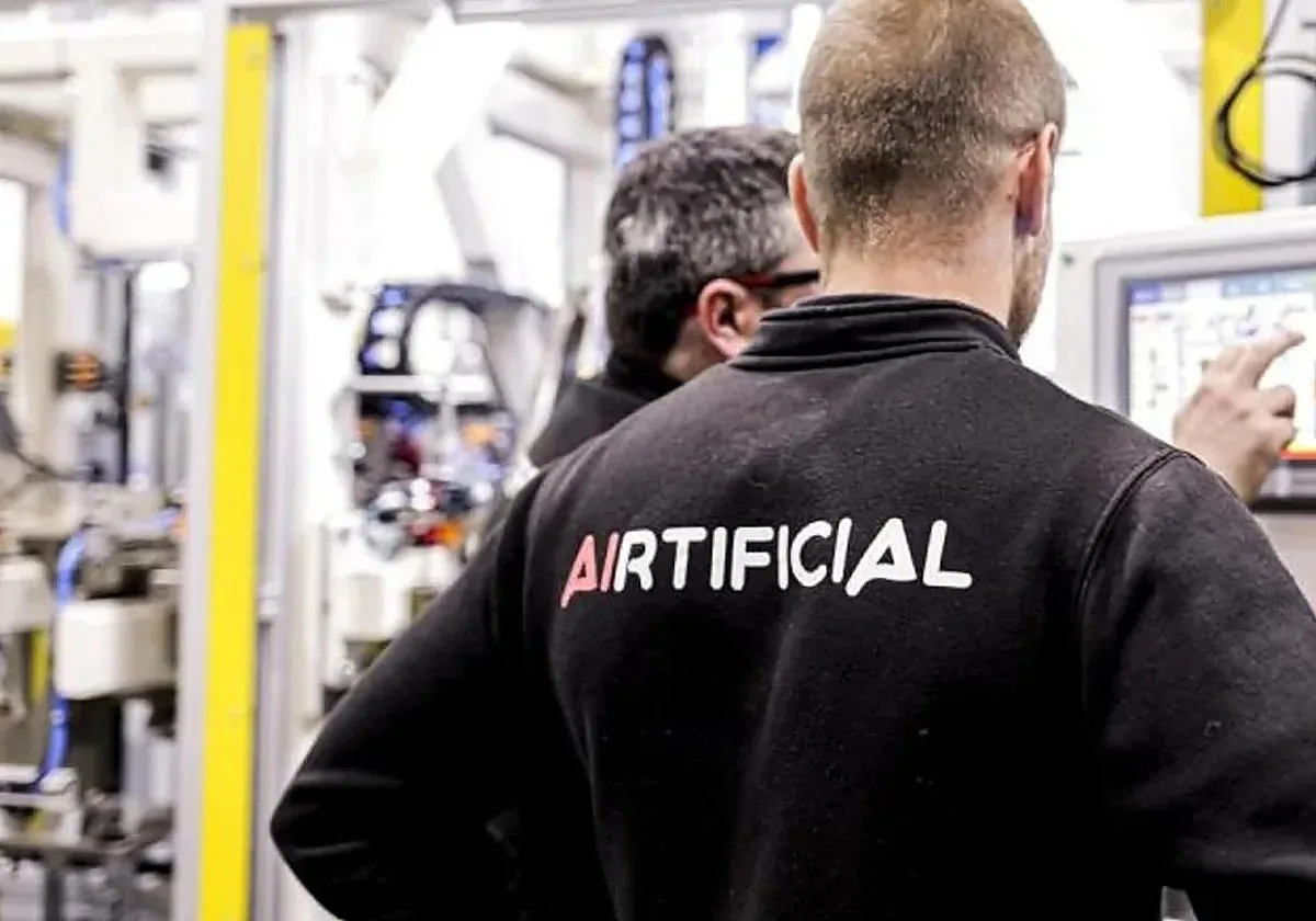 Airtificial recibe los primeros pedidos de Indra para la aviación de defensa