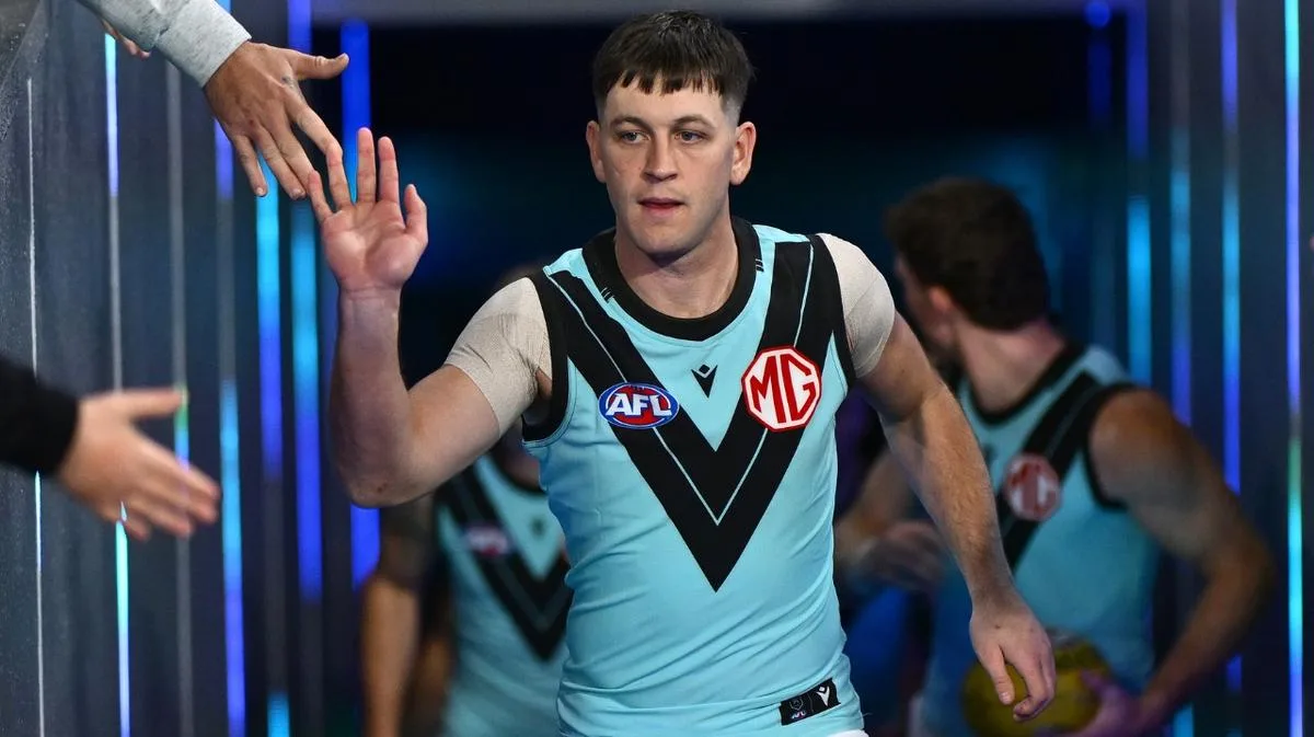 Zak Butters informs Port Adelaide he will depart as a restricted free agent, yet to choose destination