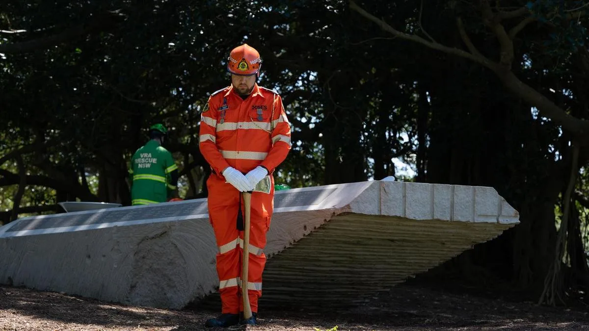 'Everyday heroes': fallen volunteers hailed for service
