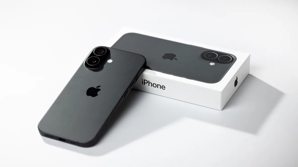 How to lease an iPhone instead of buying one