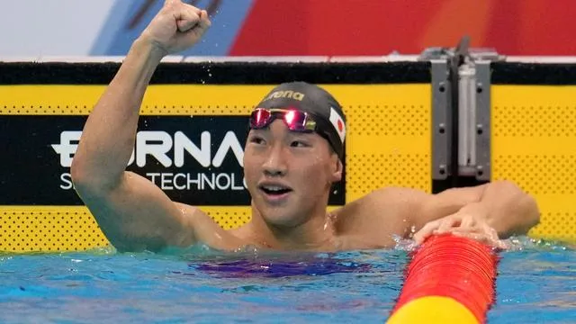 Schneller als Qin Haiyang: Mit 17 Jahren zur Bestmarke: Japaner schwimmt Weltrekord