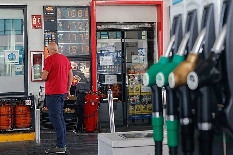 Cuál va a ser el descuento en el precio por litro del diésel y la gasolina tras la subida del IPC