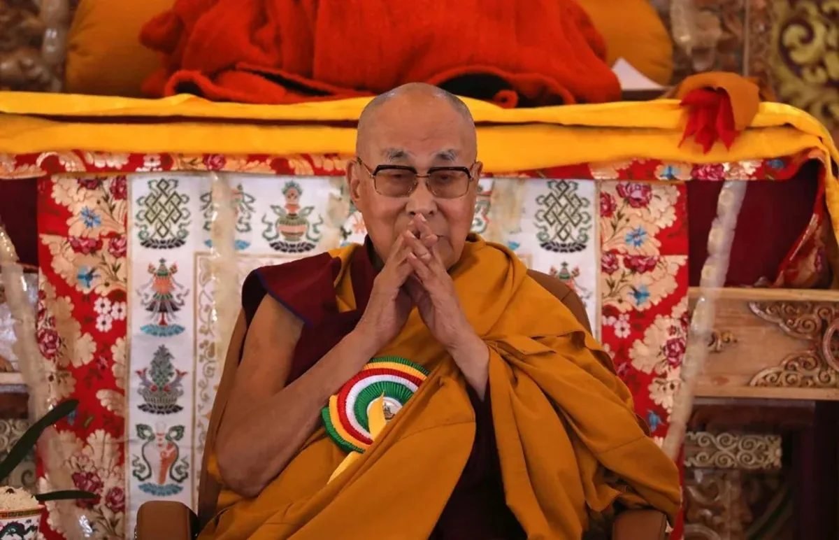 Reza el dalái lama reza ‘por todos los que han perdido la vida’ en la riada de Nepal y Tíbet