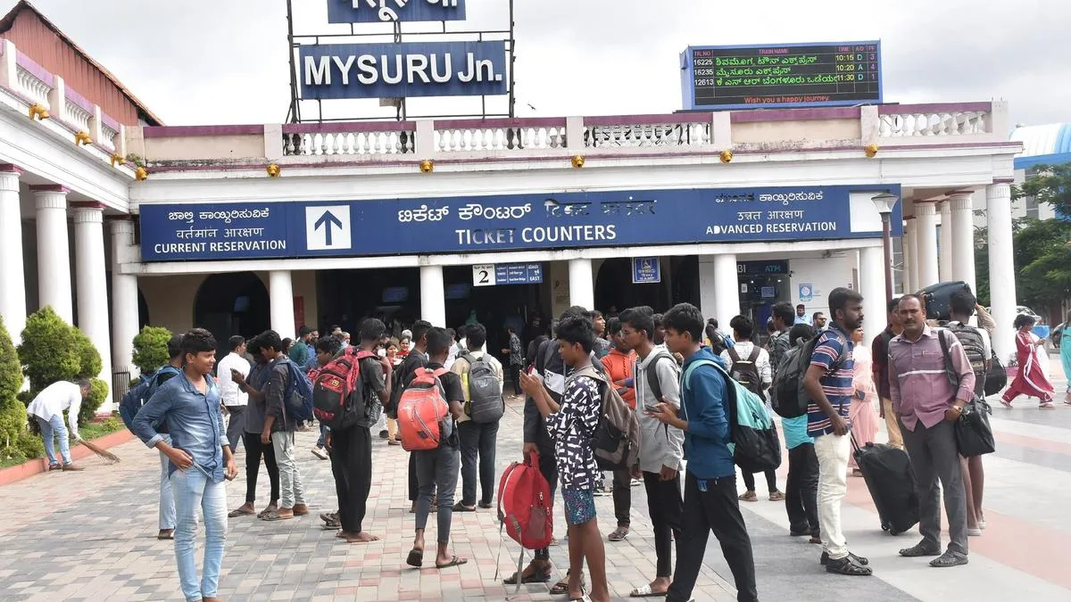 Mysuru railway division records 3.10 lakh passenger footfall during first five days of Dasara