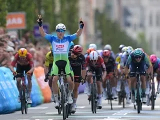 Renewi Tour. Jasper Philipsen s’impose après sa victoire sur la dernière étape
