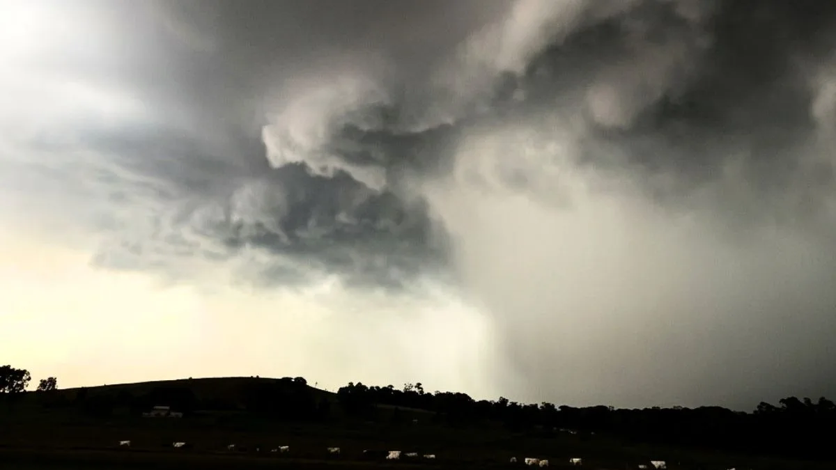 Ciclone coloca 12 estados em alerta para temporais no feriadão do Dia das Crianças; veja onde pode chover