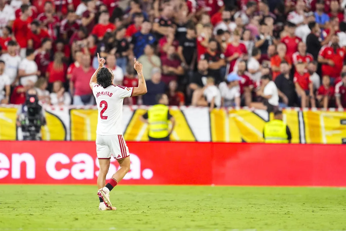 (Crónica) El Sevilla se impone a un triste Valencia y mira hacia arriba en LaLiga EA Sports