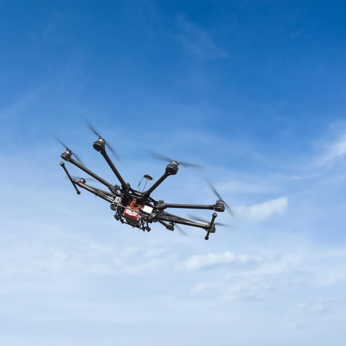 Drohnen - Autonom fliegen, Angriffe früher erkennen