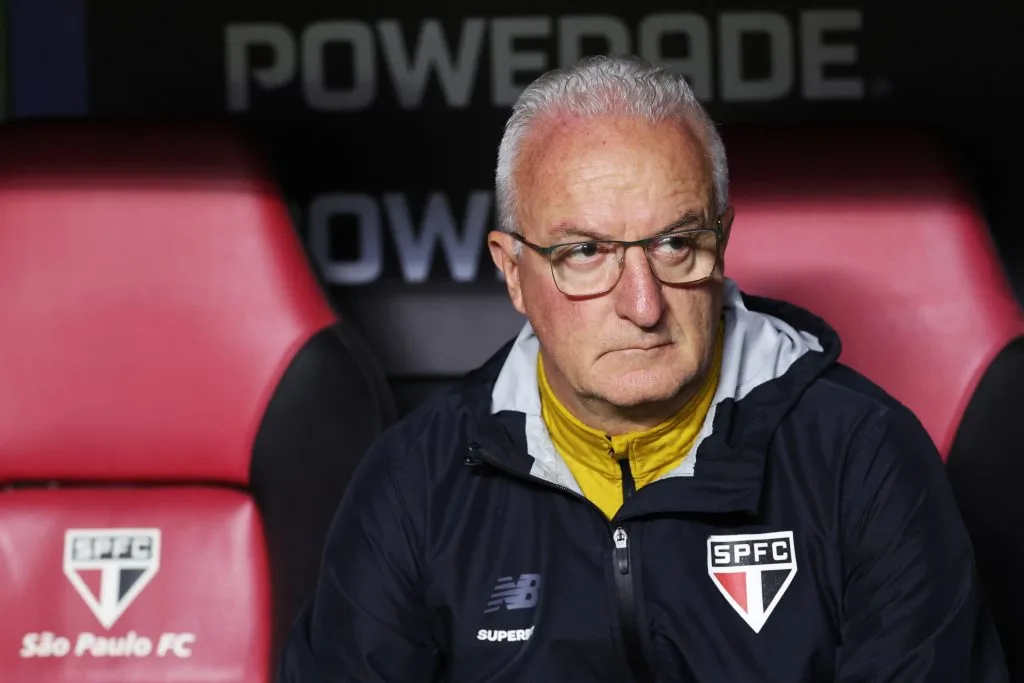 São Paulo vive tensão nos bastidores após reclamação de Dorival Júnior