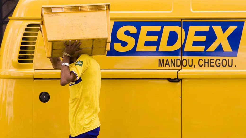 Funcionários dos Correios voltam a ameaçar greve nacional contra plano de reestruturação