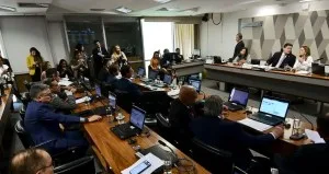 CCJ do Senado conclui votação da PEC da Segurança; texto segue ao plenário