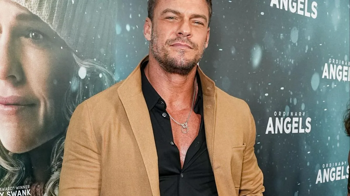 Alan Ritchson stresses importance of self-love amid divorce