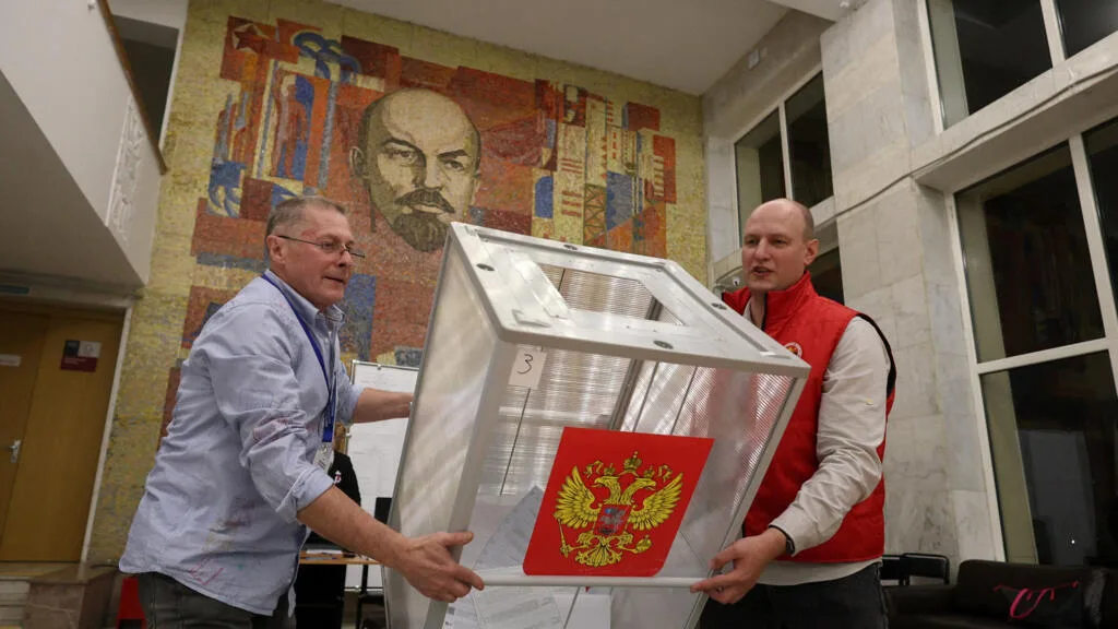 Partido de Putin obtém maioria recorde em eleição legislativa marcada por ofensiva ucraniana