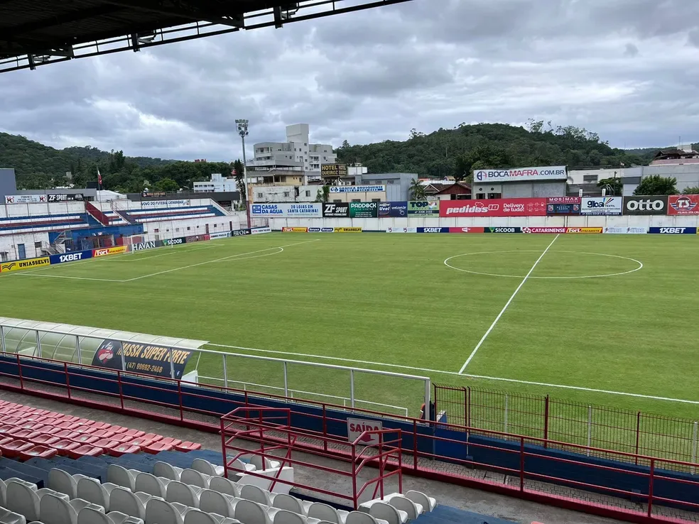 Jogo decisivo da Série C é suspenso por falta de segurança no estádio