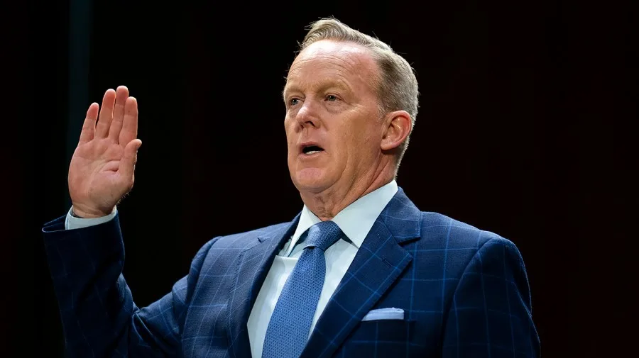 Spicer says he's ‘absolutely’ concerned about Kansas Senate race