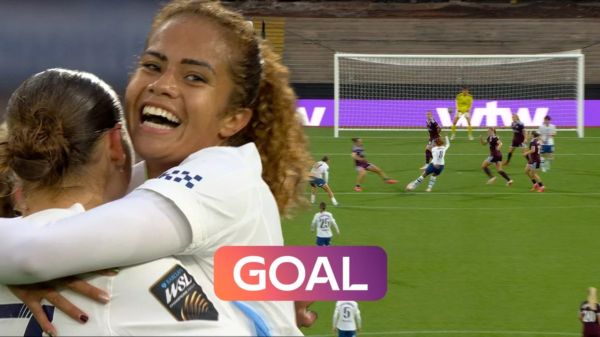 'Superb strike' | Fowler doubles Man City's lead against Aston Villa