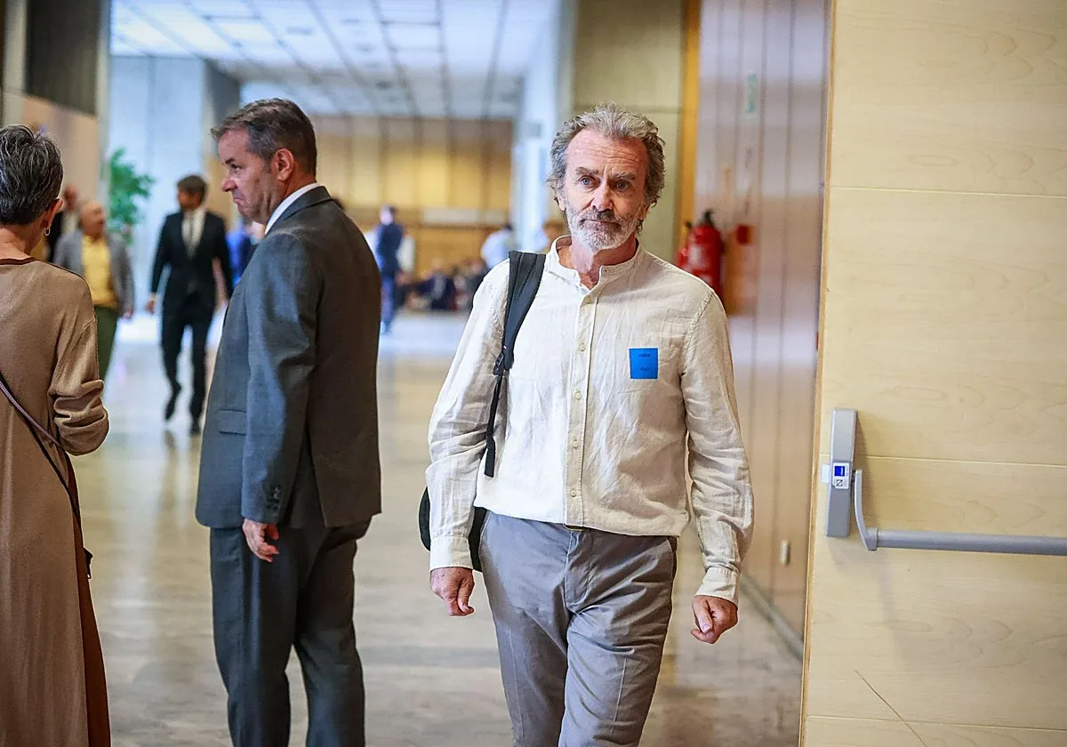 Sanidad envía a Fernando Simón a Ceuta para vigilar el riesgo epidemiológico