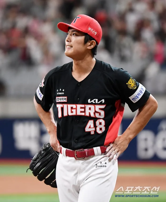 식사중 갑자기 "와!" 터져나온 함성…'첫 블론' KIA 이의리 무너뜨린 기적의 만루포, 모두가 지켜봤다 [대전현장]