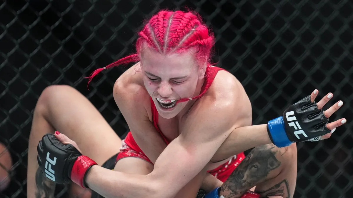 Canadian Robertson has simple plan for UFC gold: ‘Elbow her in the face’