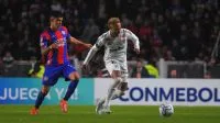 Neymar deve jogar contra Palmeiras em gramado sintético; veja