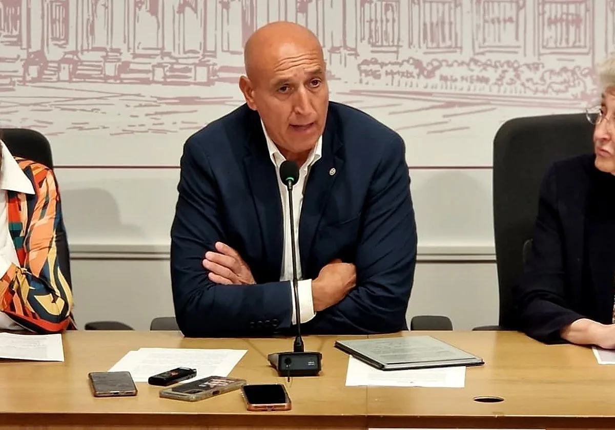 El alcalde socialista de León acudirá a una movilización en apoyo a Ceuta convocada por una asociación civil