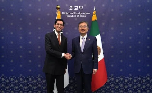 Roberto Velasco gestiona visita a México de Lee Jae Myung, presidente de Corea del Sur; propone programa de becas bilateral
