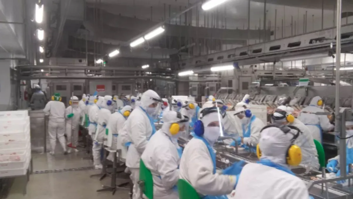 Frigoríficos Uniaves e Pif Paf são condenados por jornada excessiva de funcionários no ES