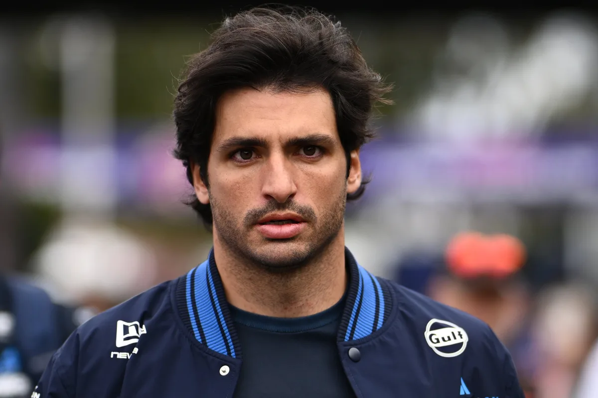Adiós a los rumores: Checo Pérez queda fuera de Williams tras renovar a Carlos Sainz