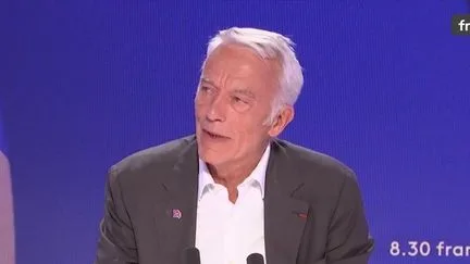 Prime carburant : "Refiler la patate chaude aux entreprises, c'est un peu gonflé", estime le président du Medef, Patrick Martin