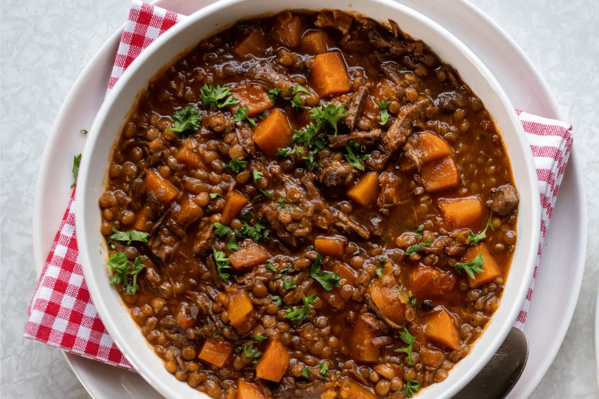Almoço proteico sem complicação: 5 receitas saudáveis e fáceis de preparar