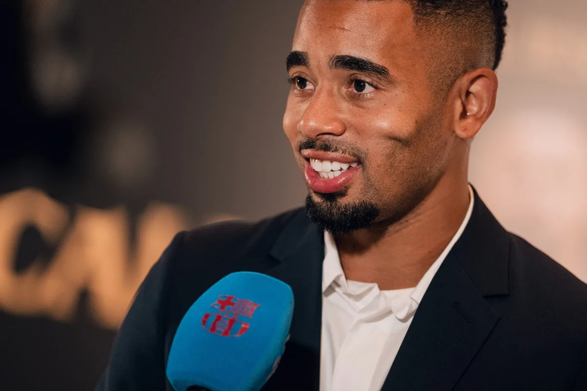 A razão para Gabriel Jesus ser homenageado por três gigantes europeus