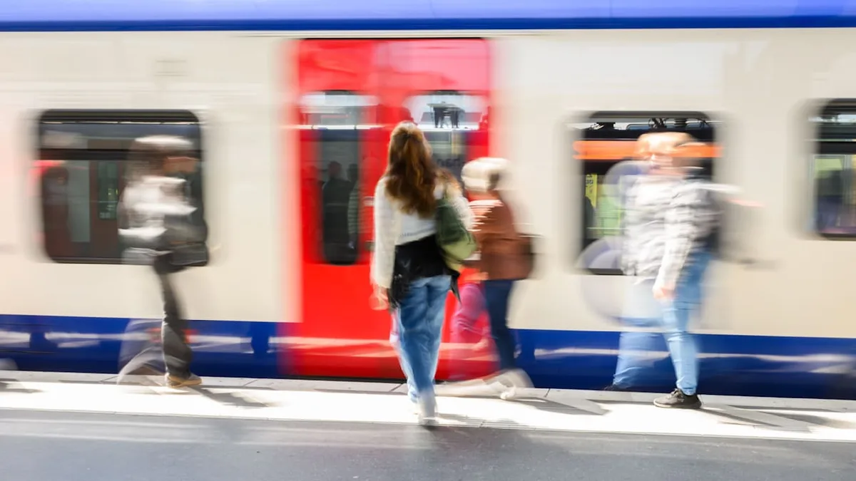 Berechnung zeigt - So teuer wird das Deutschlandticket ab 2027