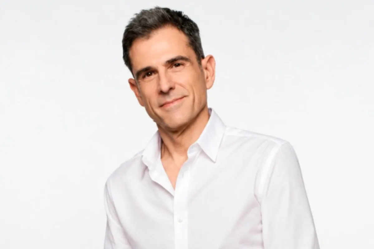 Fernando Mora, psiquiatra, sobre el insomnio: “Estos 5 hábitos de vida son mucho más efectivos que la medicación”