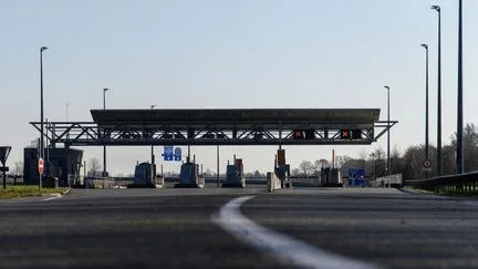 Pourquoi les sociétés d'autoroutes, dont le gouvernement veut taxer davantage les bénéfices, sont-elles aussi rentables ?