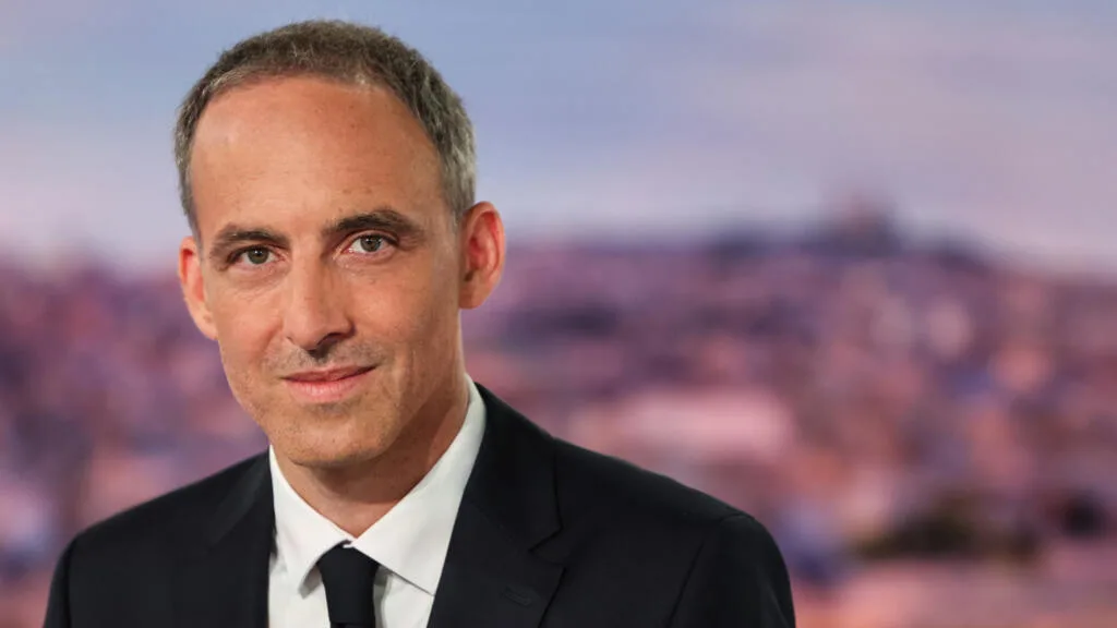 🔴 Présidentielle 2027 : Raphaël Glucksmann (Place publique) se lance dans la bataille en passant par une primaire avec le PS