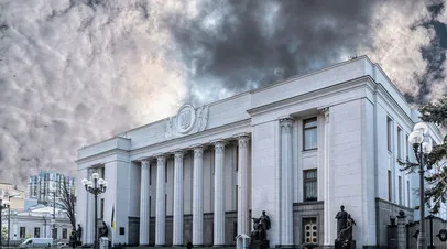 Депутат Рады предложил киевлянам пересаживаться на самокаты около мостов