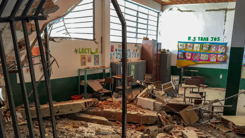 Este es el plan para reubicar a alumnos de más de 900 escuelas afectadas por los terremotos