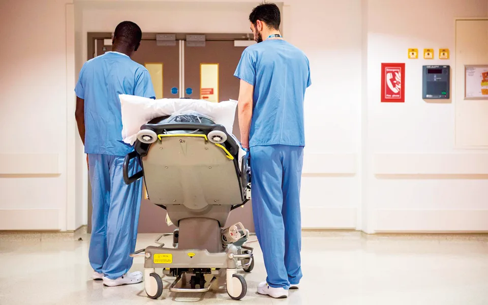 É urgente formar e fixar enfermeiros obstetras, diz Piaget