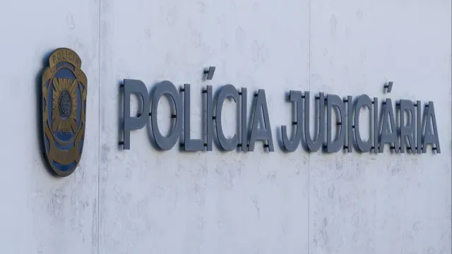 Mula de droga detido no aeroporto em Lisboa. Transportava cocaína