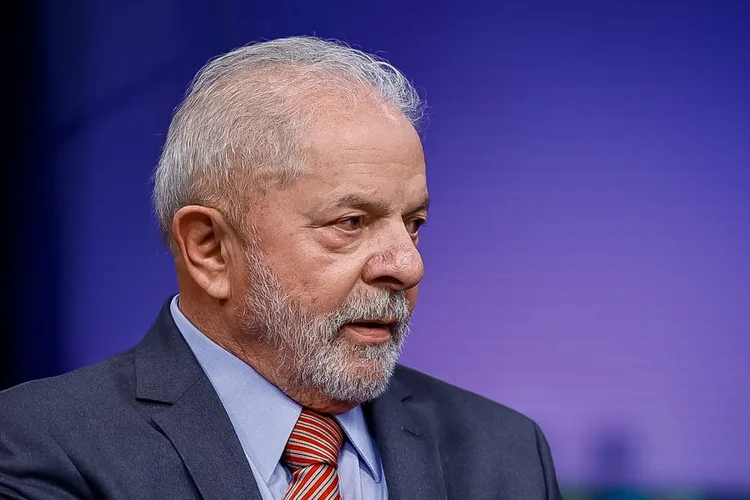 Governo Lula pede direito de resposta à Veja e questiona supostas confissões de Vorcaro