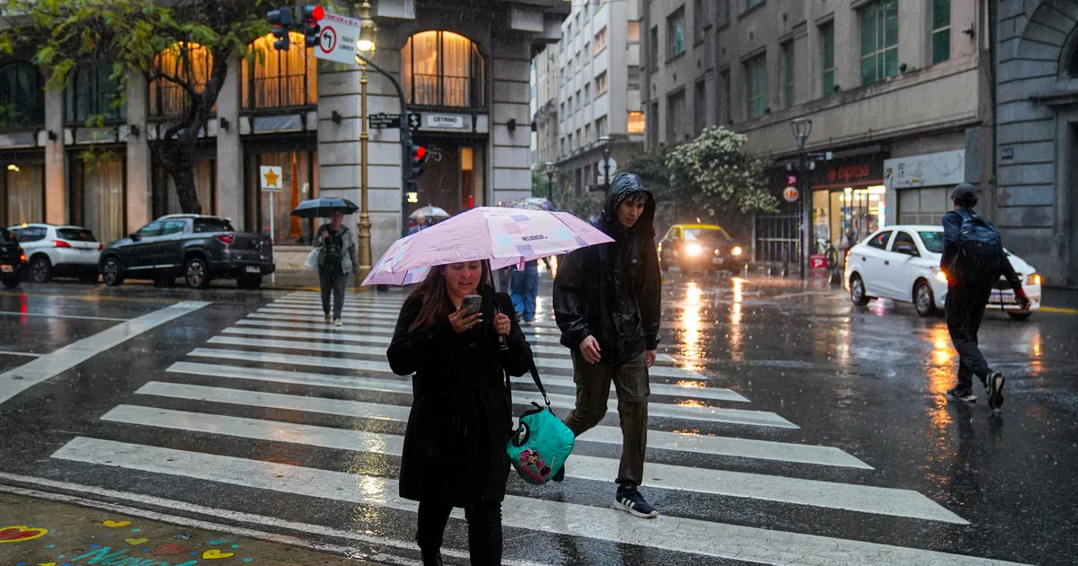 Clima en el AMBA: el tiempo seguirá gris y lluvioso por unos días más en la Ciudad