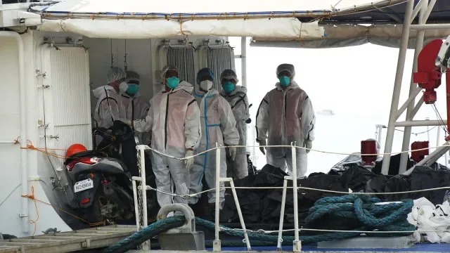 Sobe para 76 número de mortos em incêndio em ferry nas Filipinas