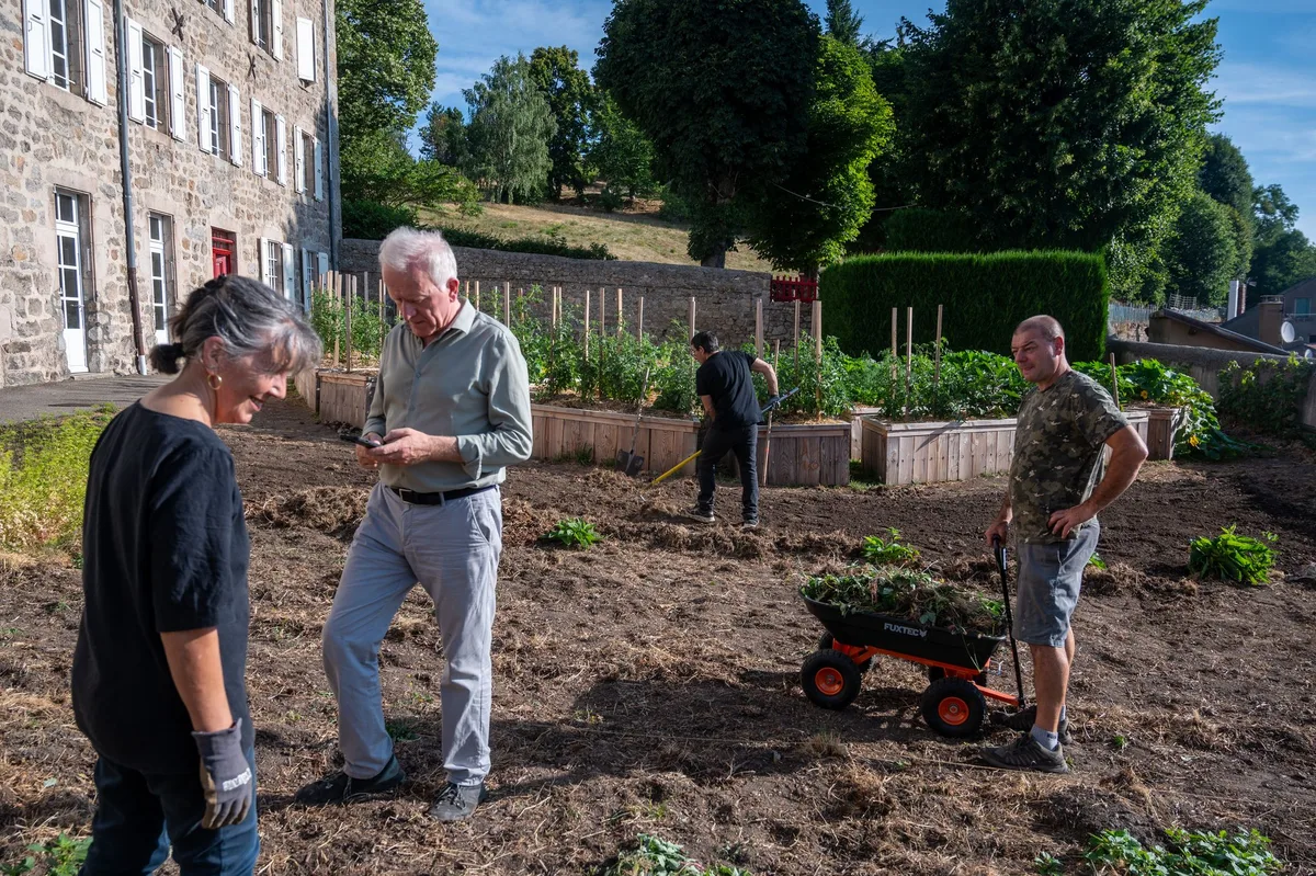 À Lalouvesc, le centre ardéchois Propolis expérimente l’écologie intégrale