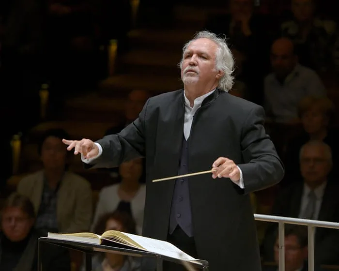 BBCSSO/Runnicles review – resplendent recounting of Mahler’s fratricidal fairytale