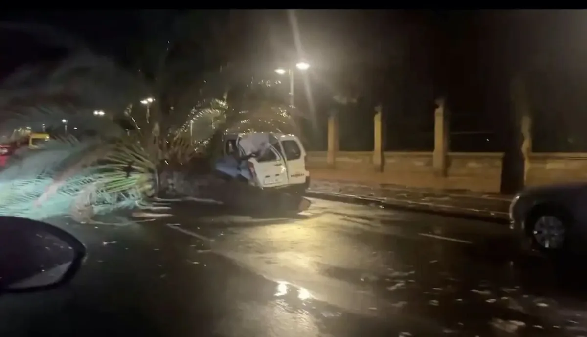 Cheias em Espanha fazem um morto e fecham aeroporto de Valência