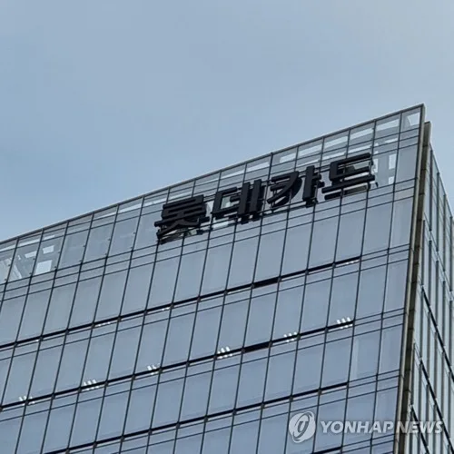 롯데카드 영업재개 전날 382억원 배당…MBK 요청에 첫 중간배당