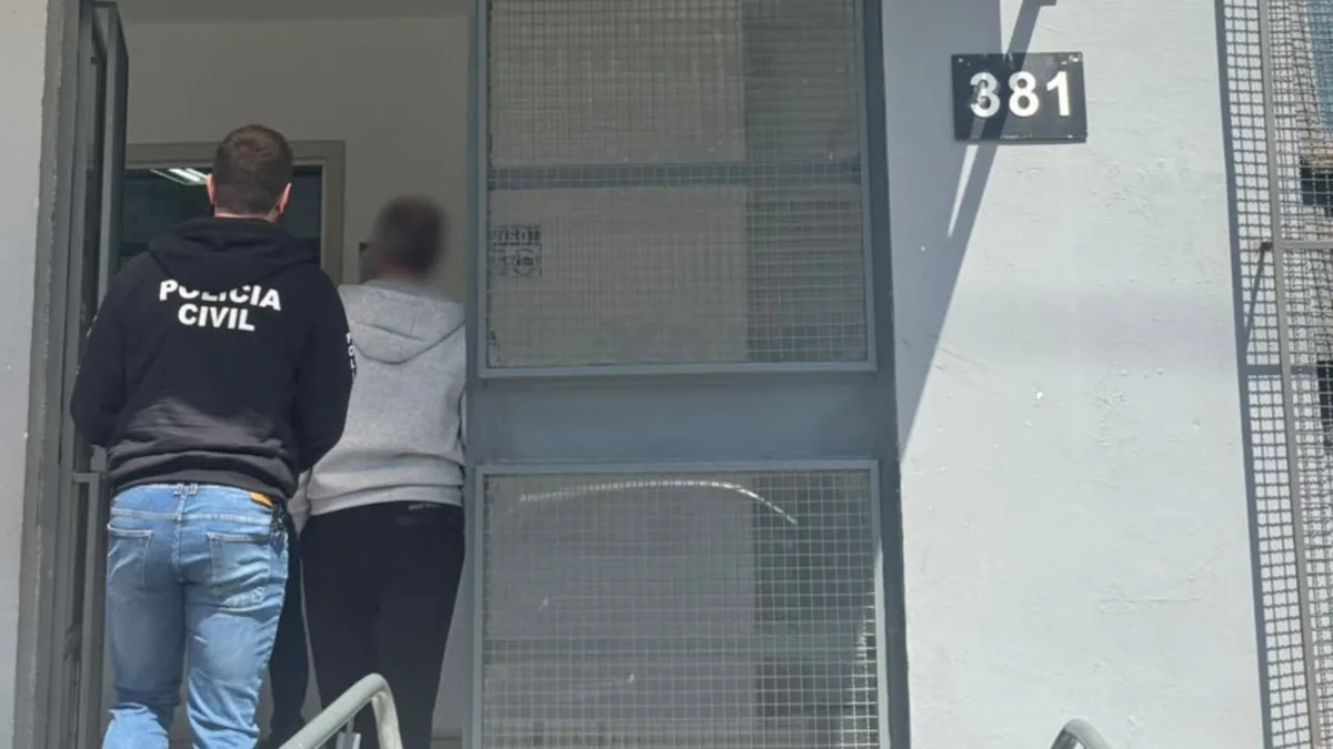 Professor suspeito de crimes sexuais contra alunas é indiciado no RS