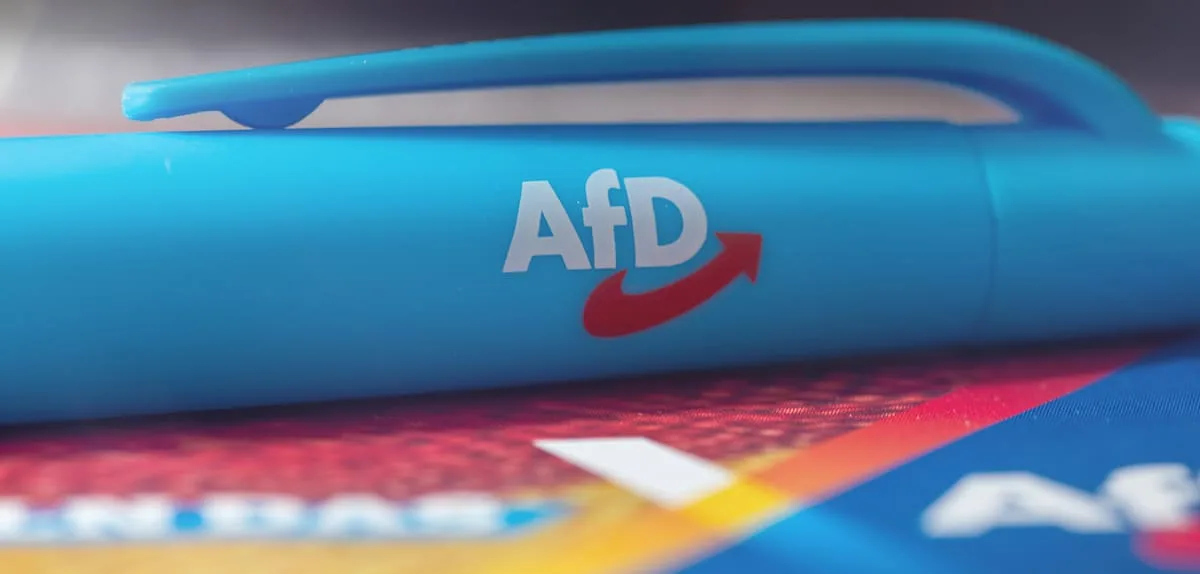 Schulen verbieten AfD-Kugelschreiber als „Propagandamittel verfassungsfeindlicher Organisationen“